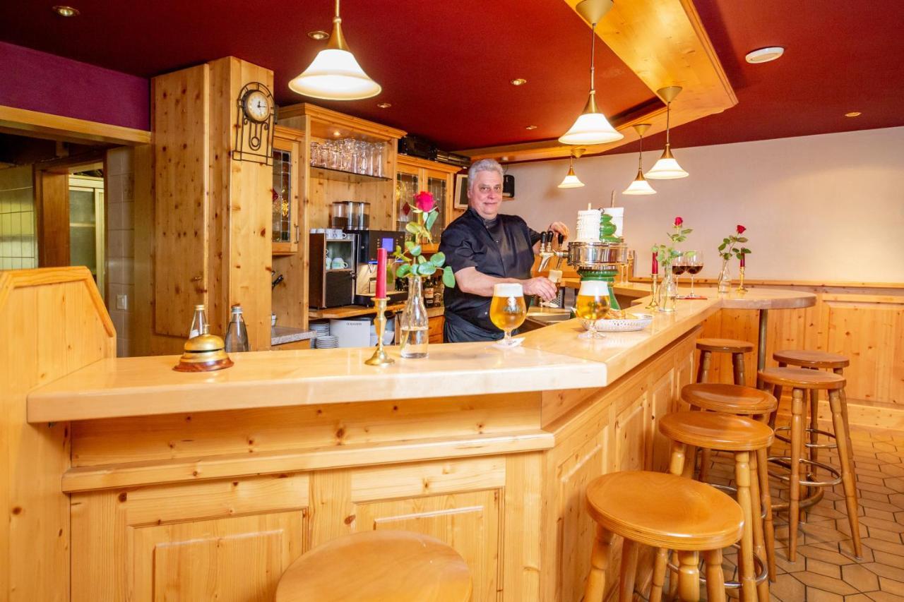 Hotel Restaurant Haus Waldesruh Eppenbrunn Exteriör bild